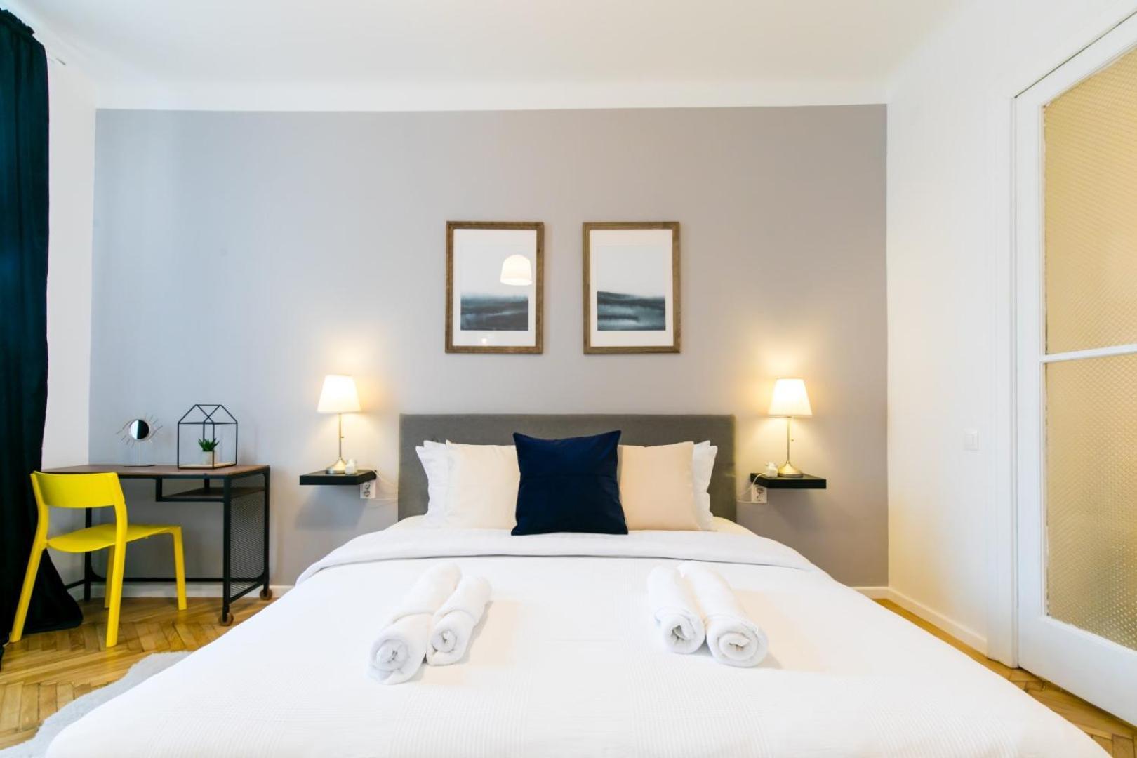 Heart Of The City - Cozy Apartments In Prime Location Bukarest Værelse billede