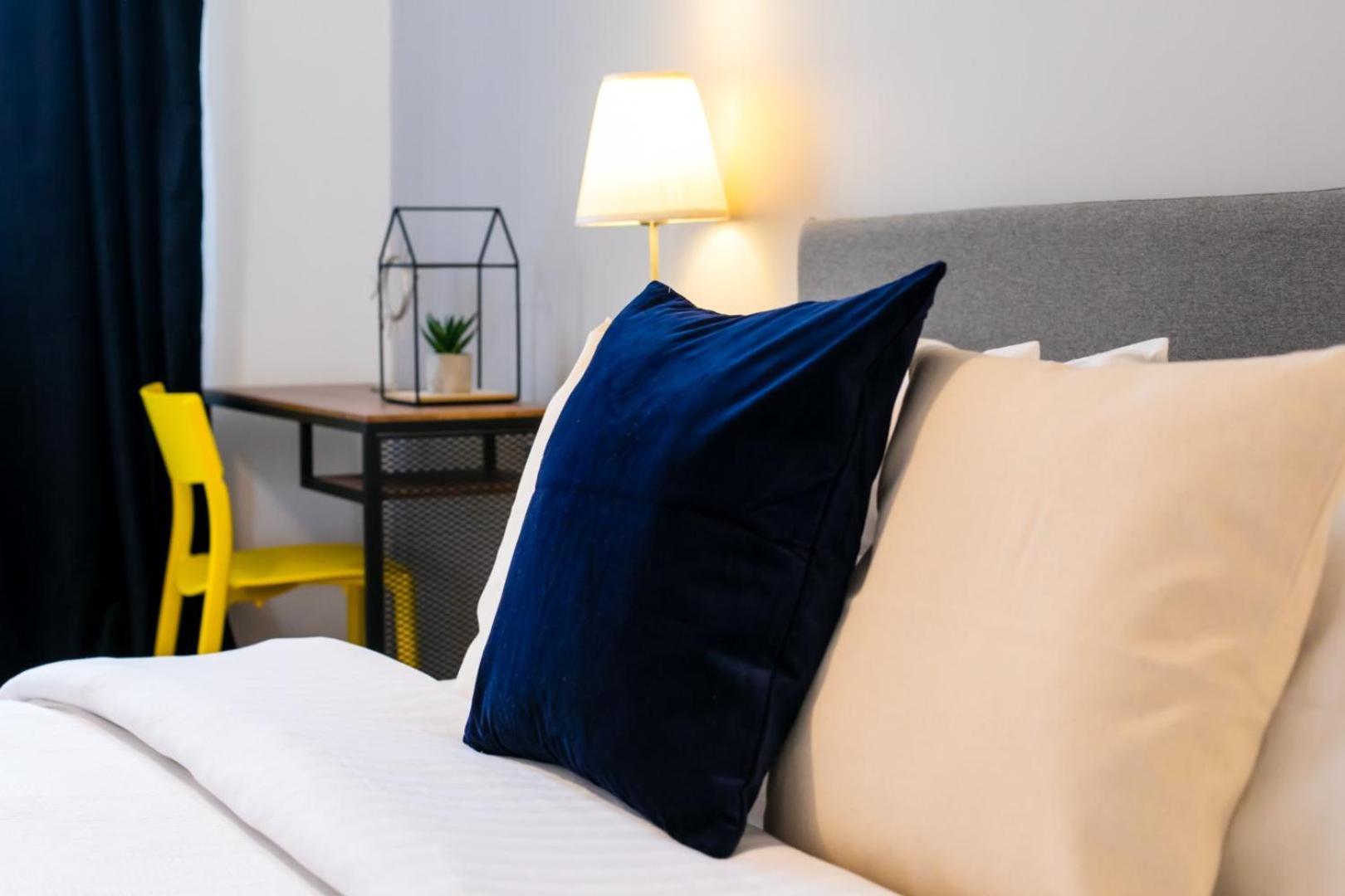 Heart Of The City - Cozy Apartments In Prime Location Bukarest Værelse billede