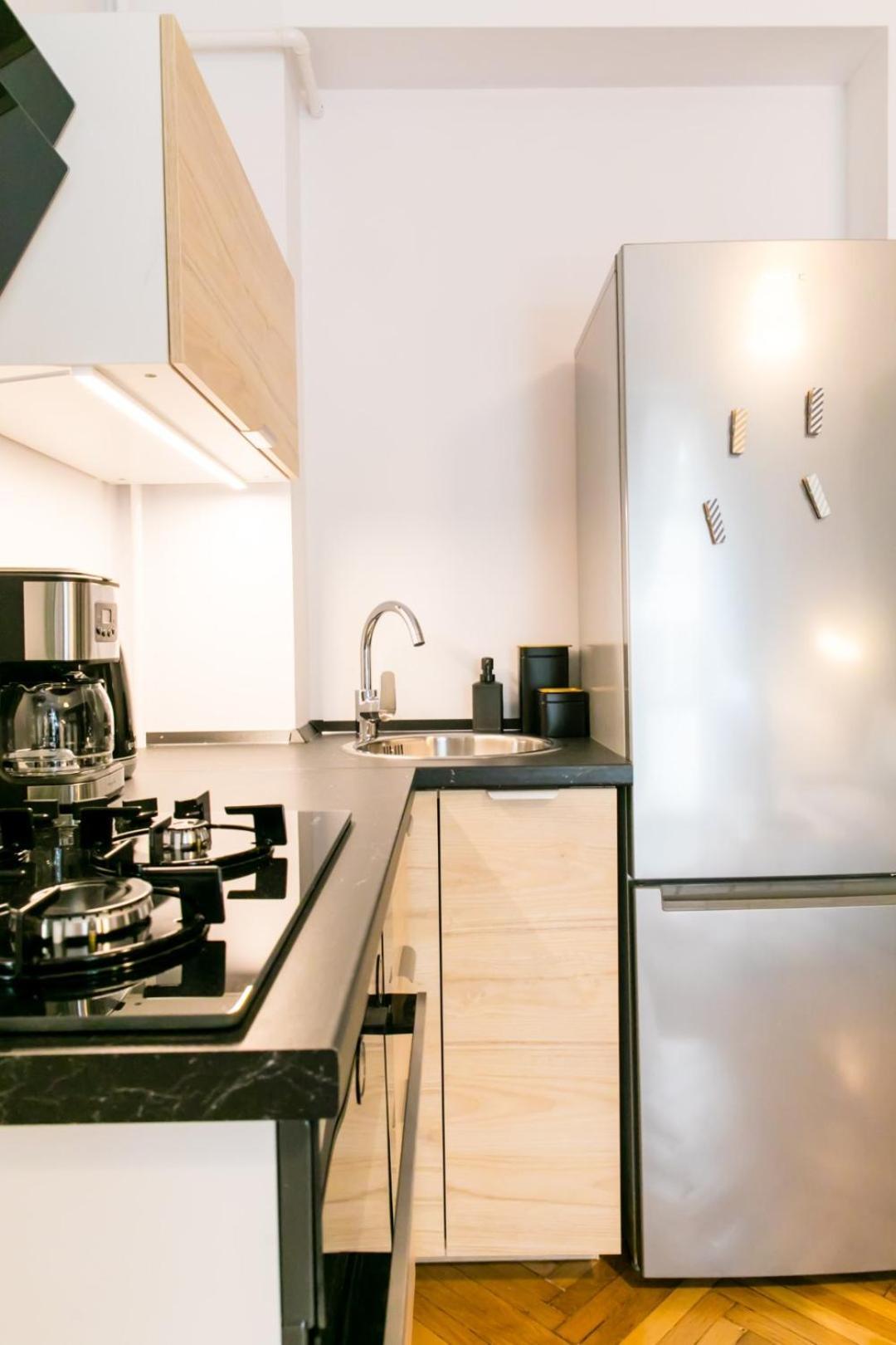 Heart Of The City - Cozy Apartments In Prime Location Bukarest Værelse billede
