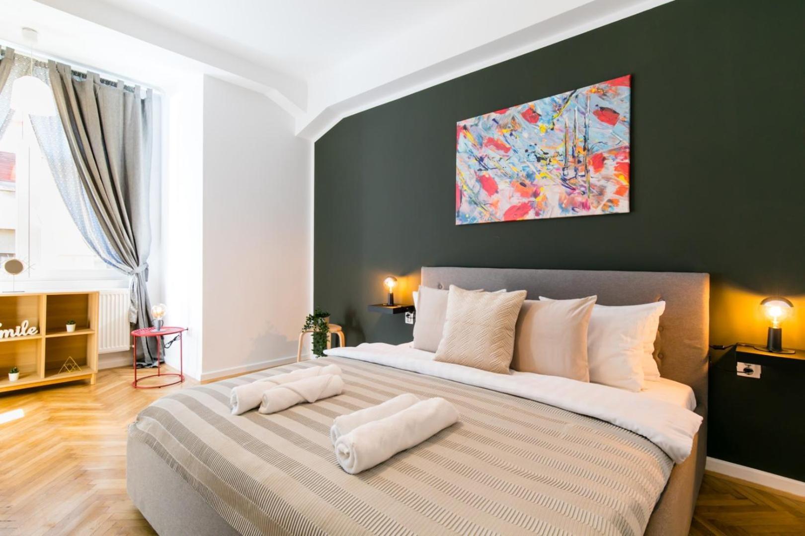 Heart Of The City - Cozy Apartments In Prime Location Bukarest Værelse billede