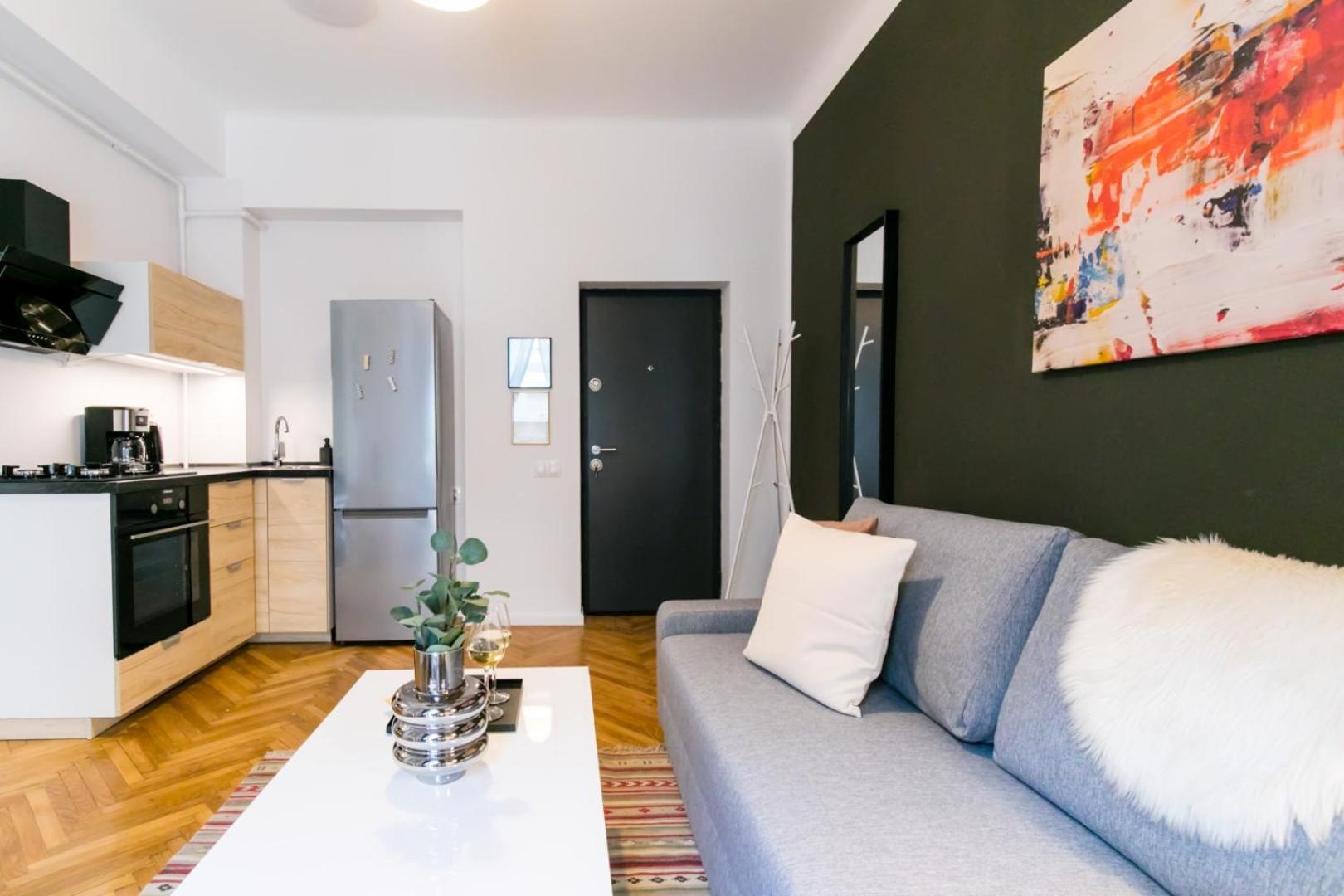 Heart Of The City - Cozy Apartments In Prime Location Bukarest Værelse billede